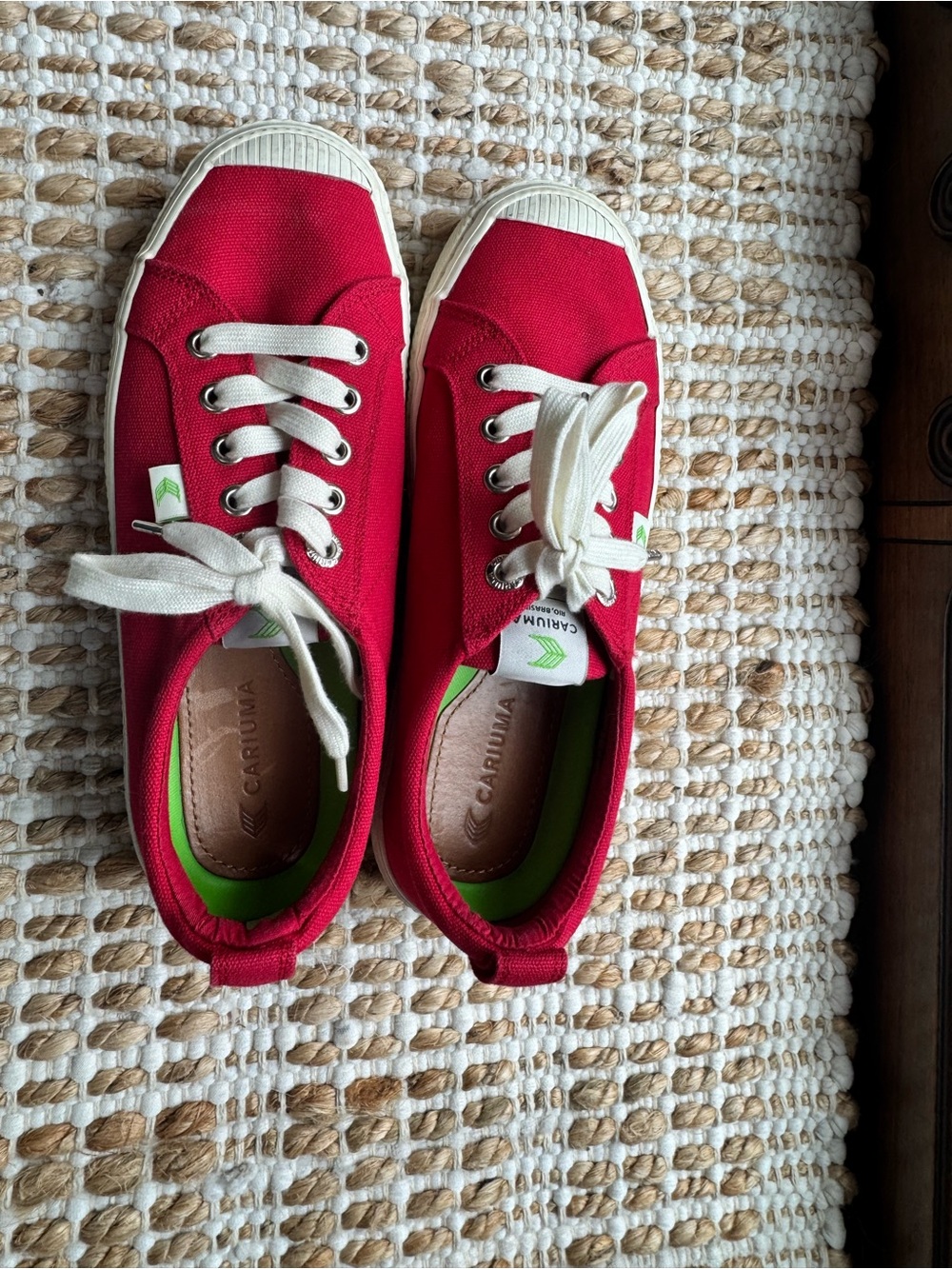 Women’s Red Canvas Sneakers by Cariuma